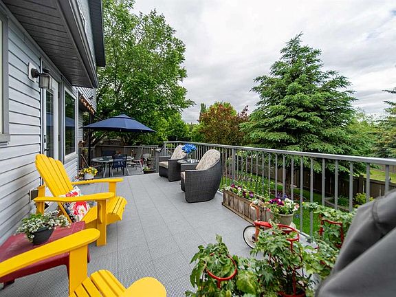 4th image of 76 N Sunset Cres