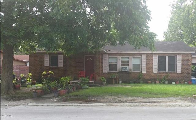 1st image of 915 Anderson St