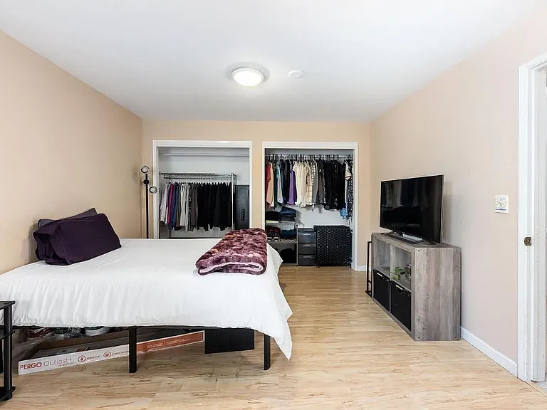 320 Peninsula Ave #120A — Photo 22