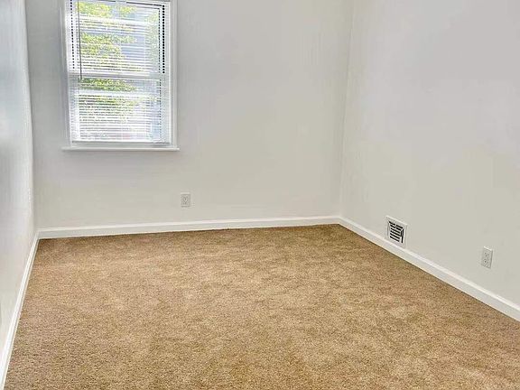 4th image of 5723 224th St Floor 2