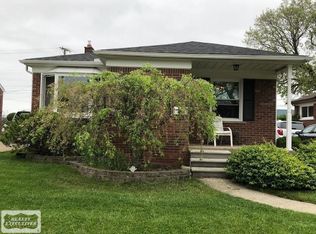 7333 Helen St, Center Line, MI 48015