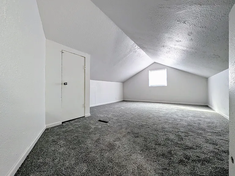 822 8th Ave #1 — Photo 10