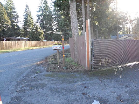 3rd image of 9601 192nd Ave E