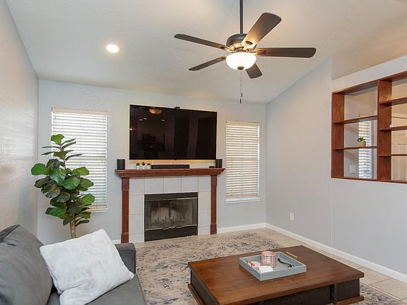 5th image of 2653 Parklane