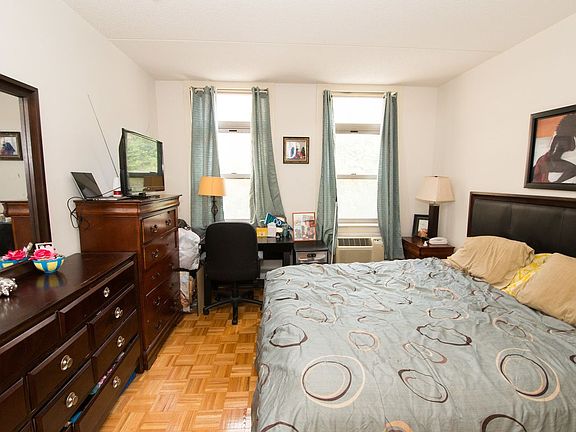 4th image of 102 Bradhurst Ave APT 205