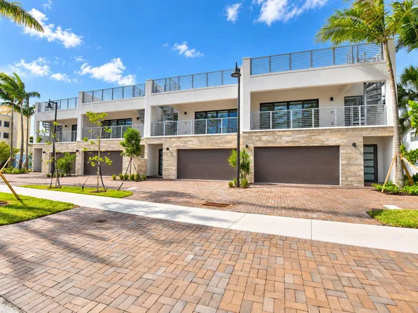 325 NE 20th Ave #Townhouse A, Deerfield Beach, FL 33441