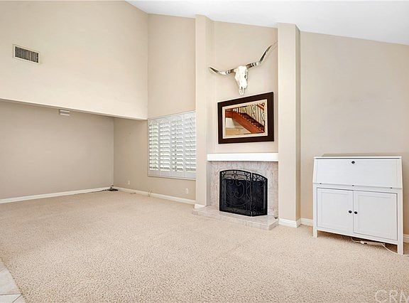 5th image of 1063 N Darfield Ave