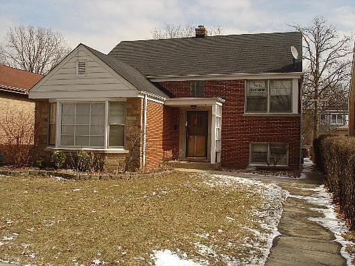 1st image of 8129 N Kolmar Ave