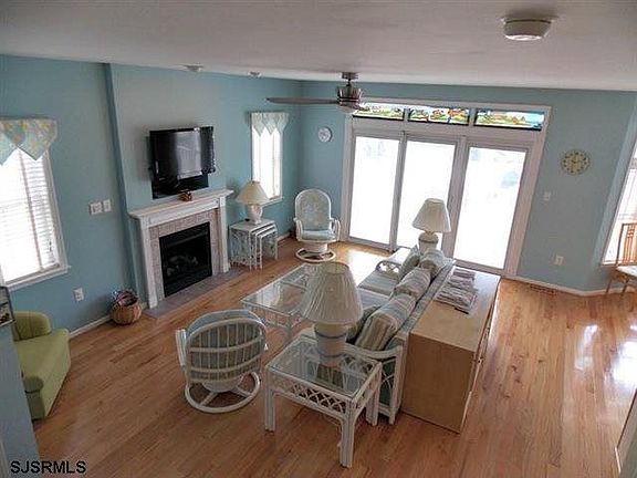 2nd image of 5528 Central Ave #5528A