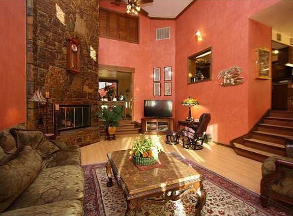 4th image of 1613 Sunset Ln