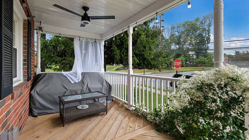 2 bed, $3,300 — Photo 2