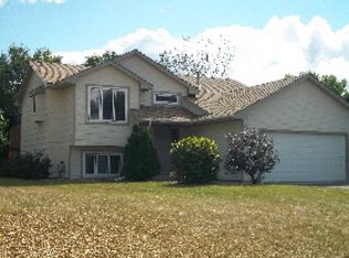 12097 Vintage St NW, Coon Rapids, MN 55433