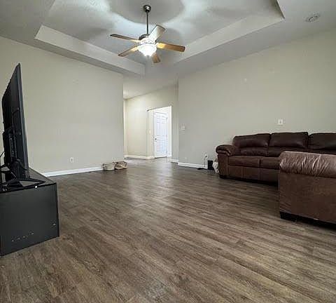 5th image of 111 La Vista Dr