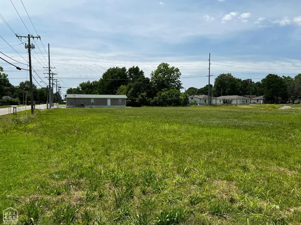 1021 S Porter St, Paragould, AR 72450