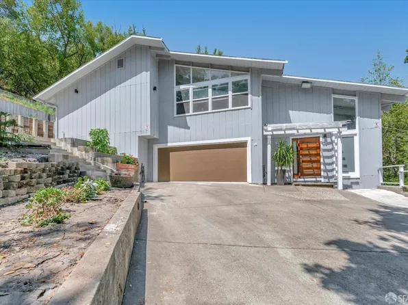 18 Juniper Dr, Lafayette, CA 94549