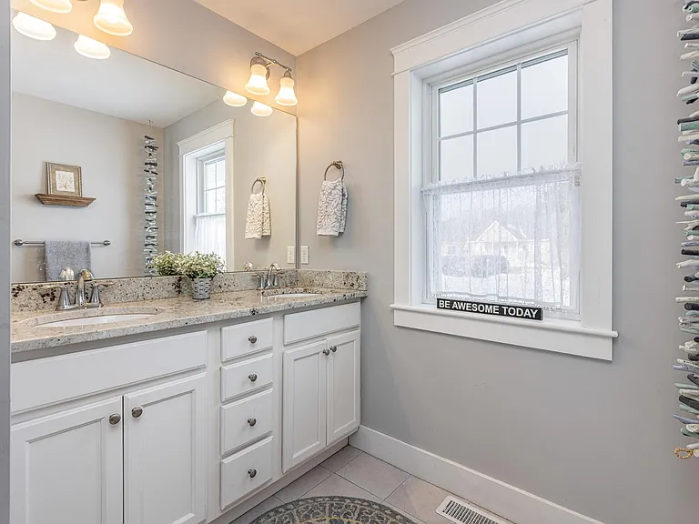 23 Lacosta Dr — Photo 14