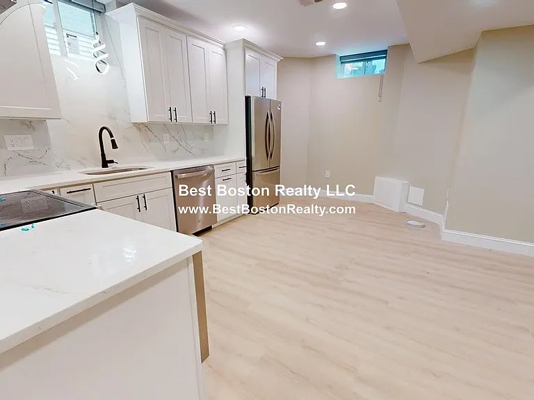 231 Highland Ave #1 — Photo 5