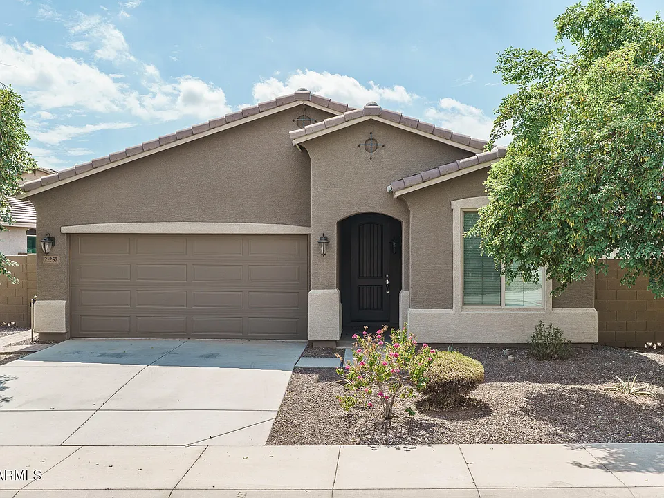 21257 W Berkeley Rd