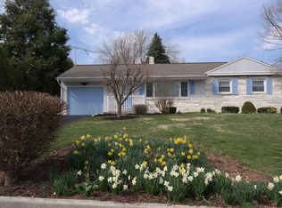 165 Linn Dr, Carlisle, PA 17013