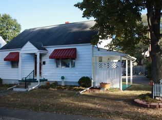 1114 Vine St, Coshocton, OH