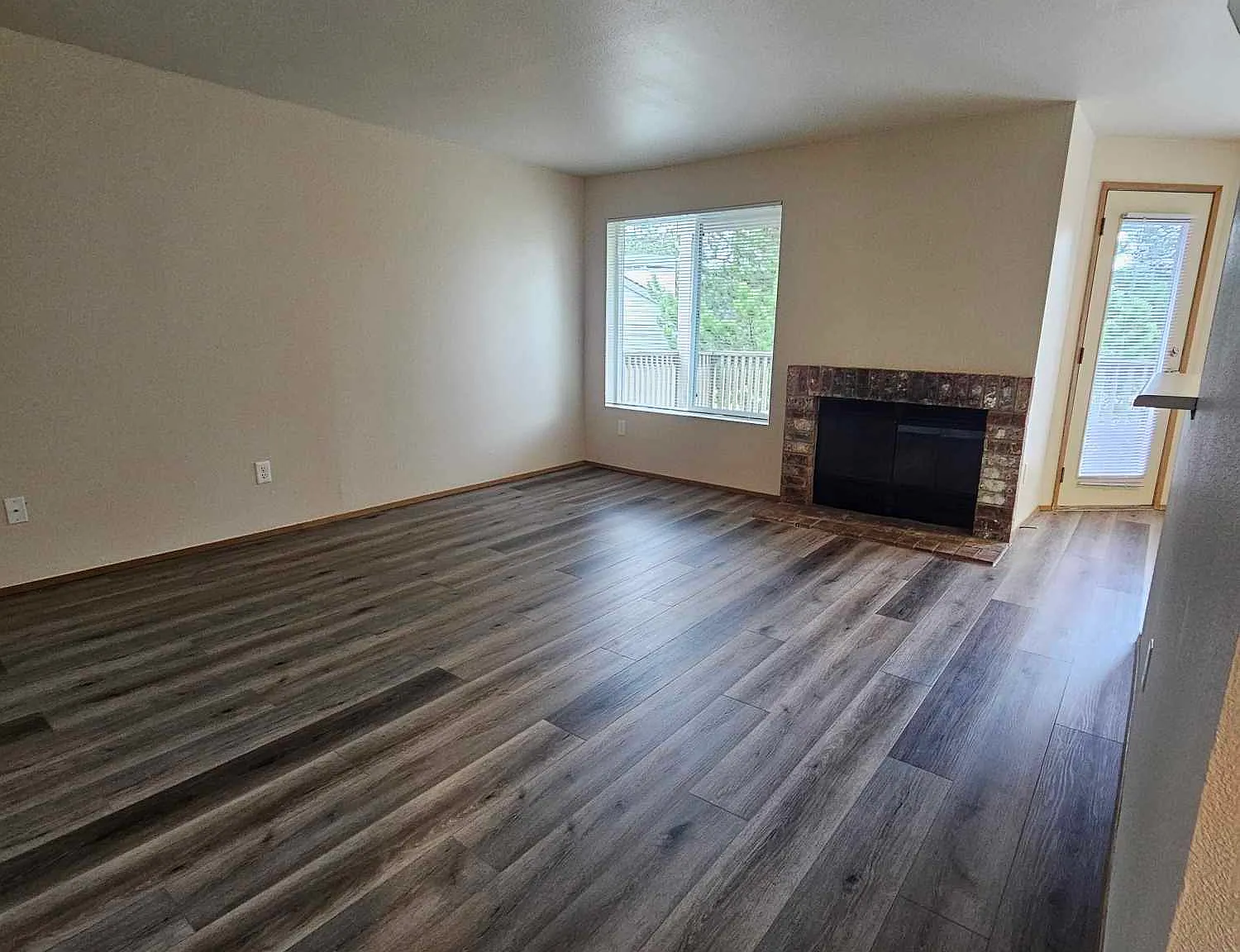 The Lexington Apartments — Photo 1