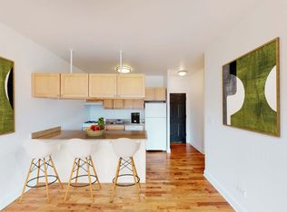 Maple Court, Chicago, IL 60653