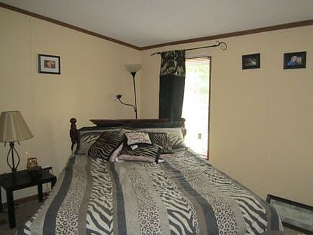 5th image of 1129 N County Road 950 E