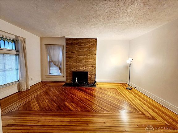 4th image of 439 Grafton Ave