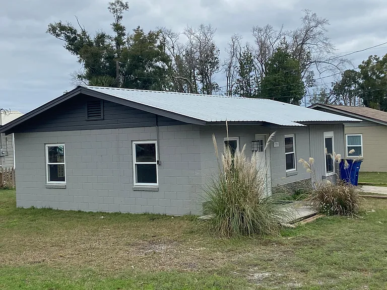 1701 Louise Ave — Photo 11