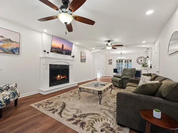 82 Vanessa Dr SE #Id1609621p, Smyrna, GA 30082
