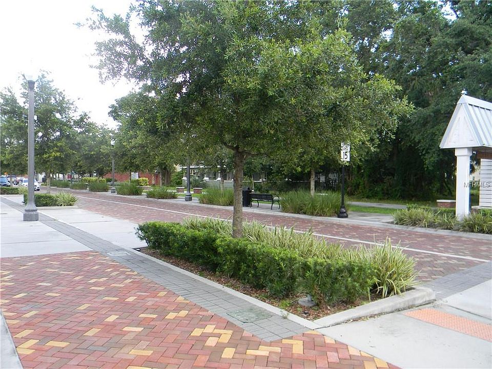 1st image of E 6th St