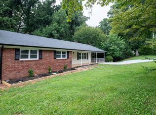 142 Maehill Pl SW, Lenoir, NC 28645