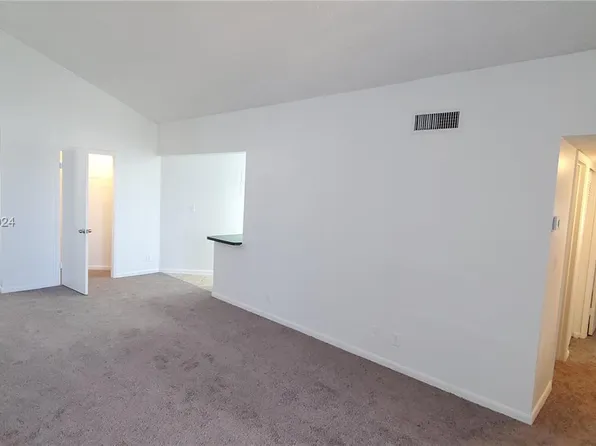 215 Lake Pointe Dr APT 210, Fort Lauderdale, FL 33309