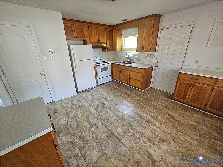519 Smith Dr — Photo 6