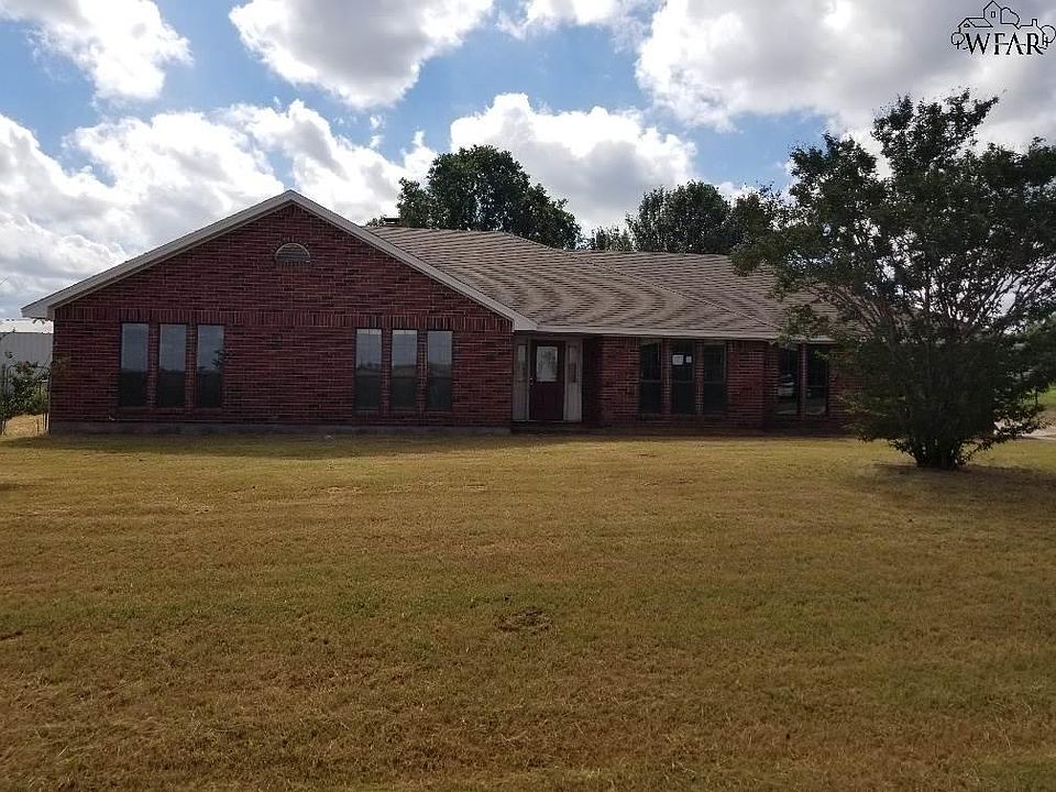 1st image of 146 Mesquite Ln