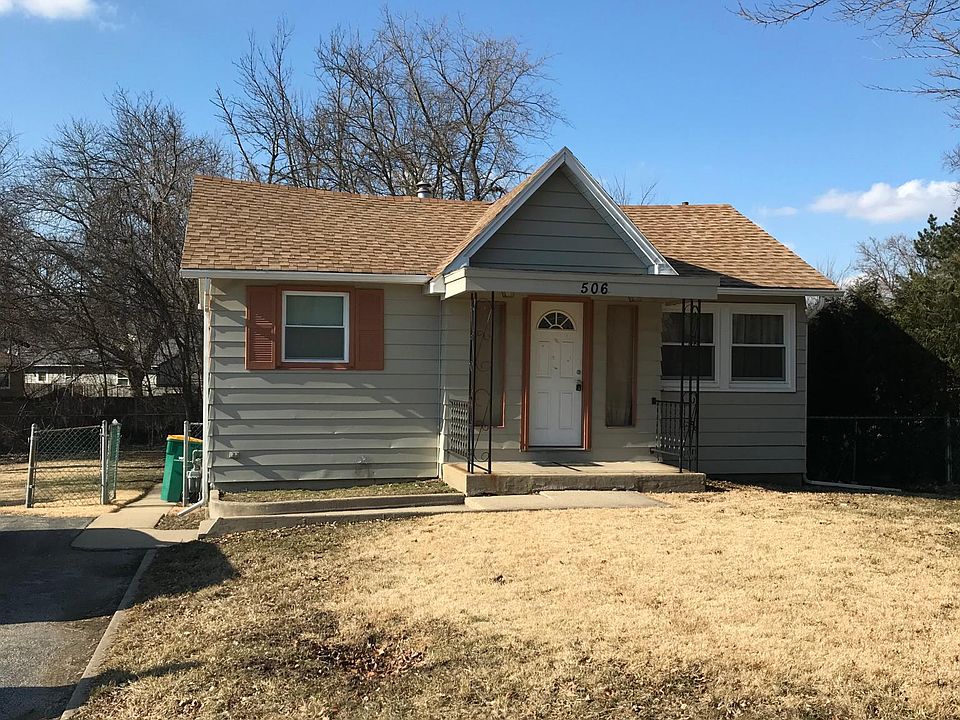 1st image of 506 W Hawthorne Dr