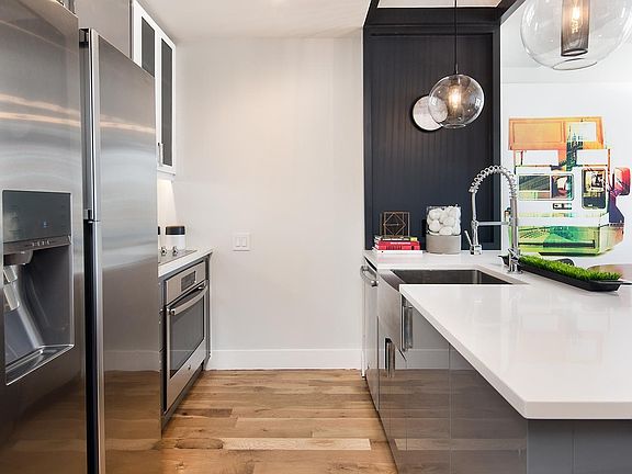 3rd image of 674 Pacific St #604