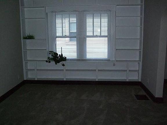 4th image of 5217 E Saint Clair St