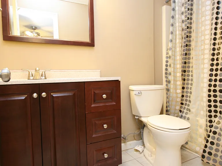 104 Hollington Dr NE — Photo 17