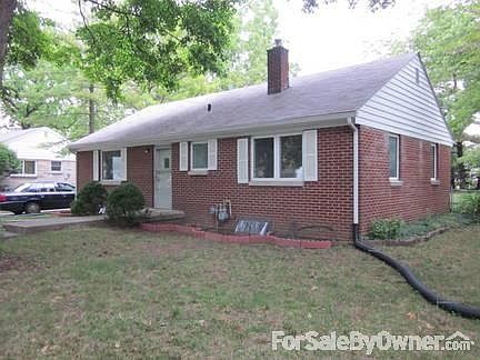 2nd image of 1816 Summit Dr
