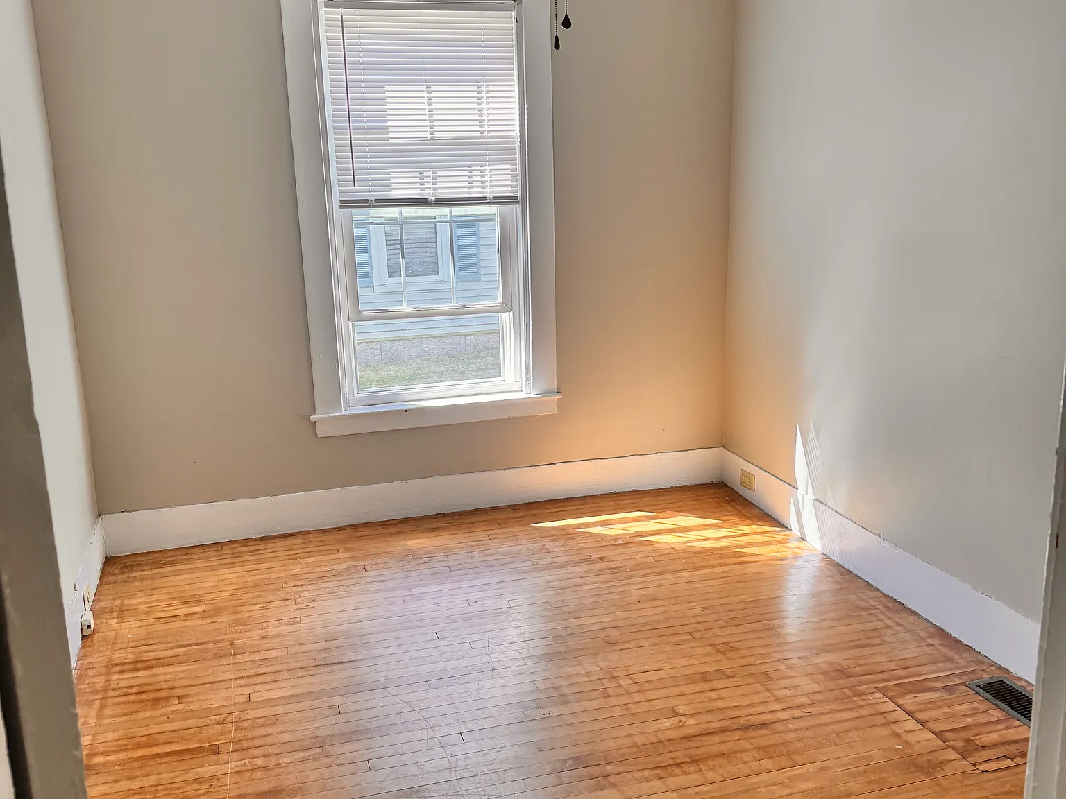 2 bed, $1,400 — Photo 1