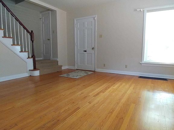 2nd image of 1116-1118 Sanford Ave