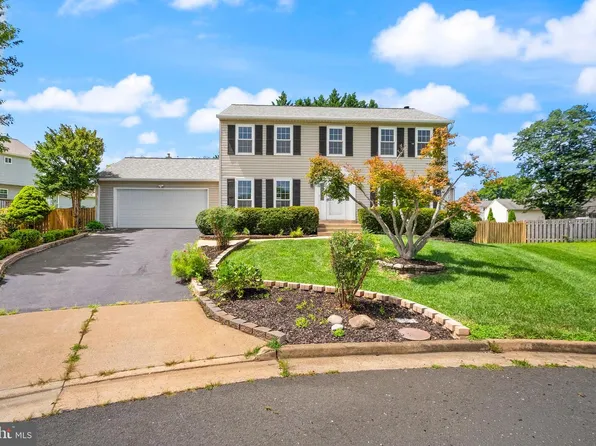 1454 Parkvale Ct, Herndon, VA 20170