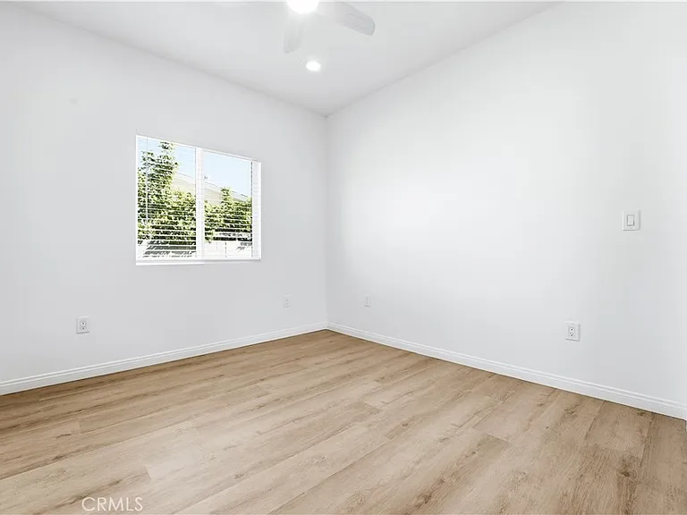 21005 Longworth Ave — Photo 15
