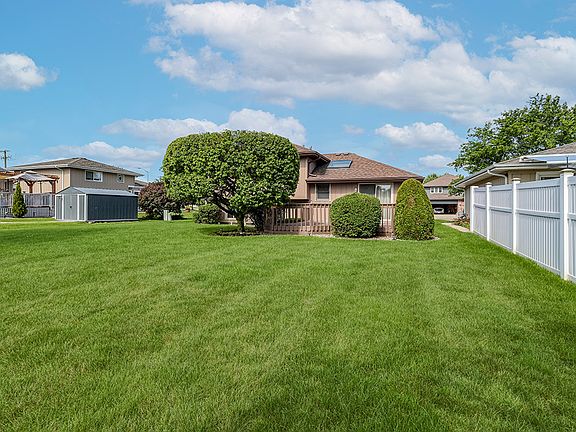 3rd image of 14843 Anne Ct