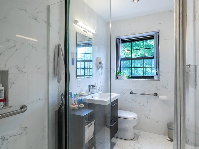 1456 Boston Post Rd — Photo 3
