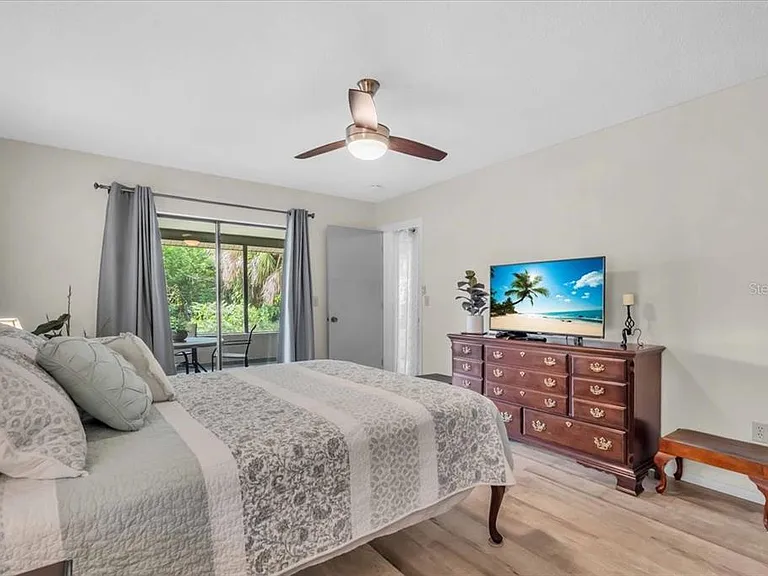 331 Burke Rd — Photo 18
