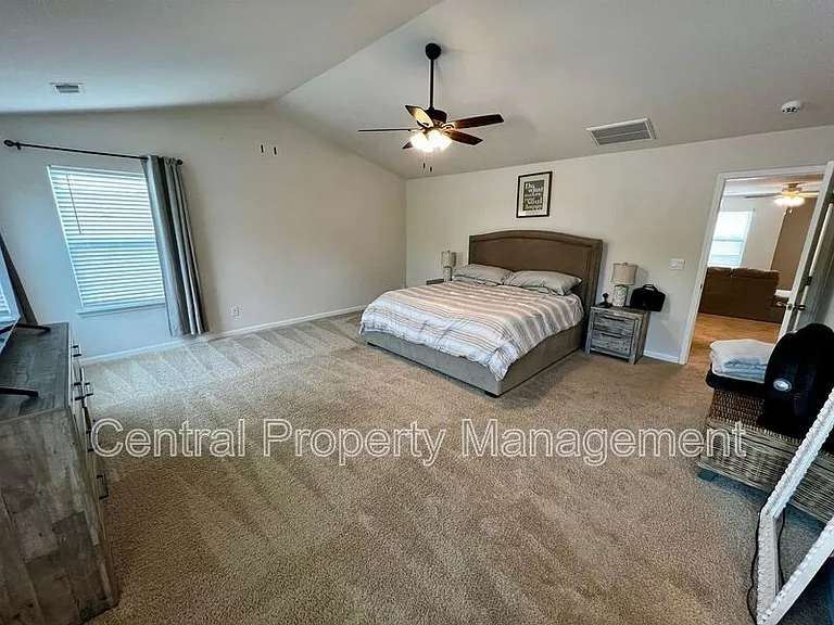 27 Oak Edge Ln — Photo 13