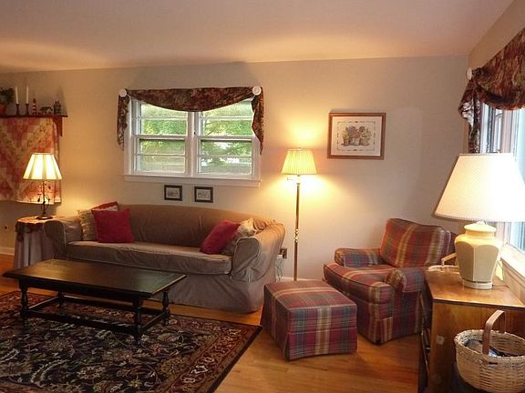 Formal Living Rm