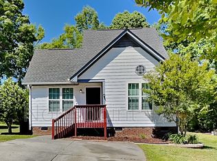 15 Jenee Ln, Durham, NC 27703